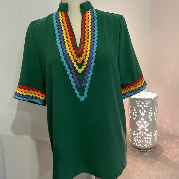 Green Top NWT - Picture 1 of 7